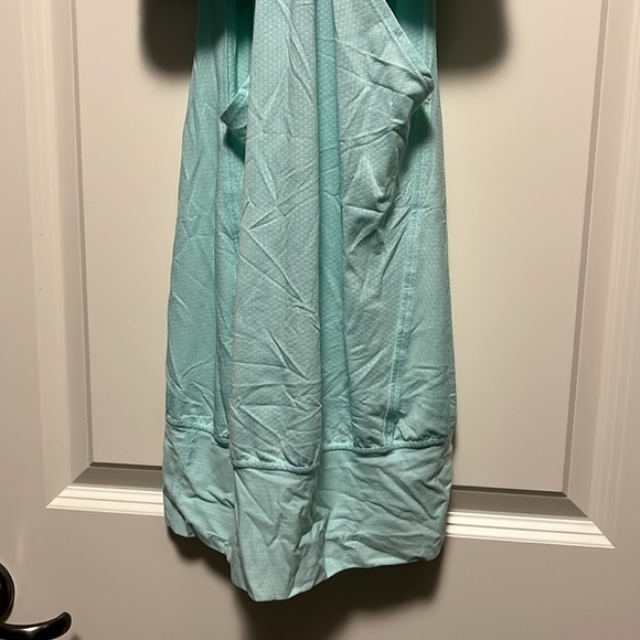 Lululemon tank top flowy - Picture 6 of 6